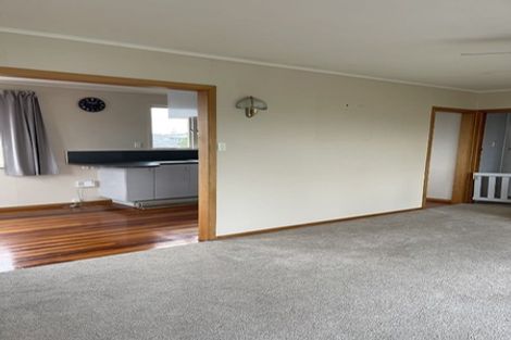 Photo of property in 36 Graham Avenue, Te Atatu Peninsula, Auckland, 0610