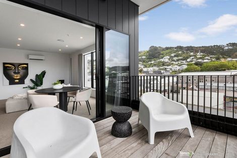 Photo of property in 301/2u Onepu Road, Kilbirnie, Wellington, 6022