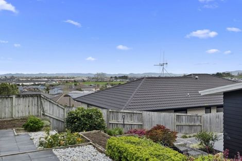 Photo of property in 12 Raddington Way, Huntington, Hamilton, 3210