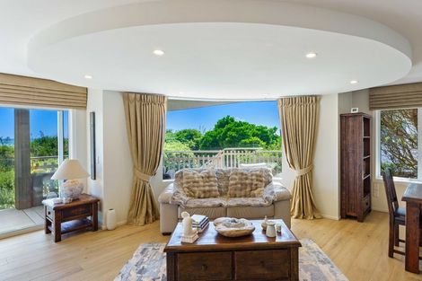 Photo of property in 227 Manly Street, Paraparaumu Beach, Paraparaumu, 5032