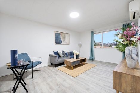 Photo of property in 92 Gallony Avenue, Massey, Auckland, 0614