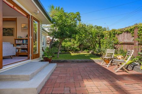 Photo of property in 45 Mount Street, Nelson South, Nelson, 7010