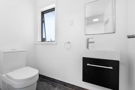 Photo of property in 2/184 Bucklands Beach Road, Bucklands Beach, Auckland, 2012