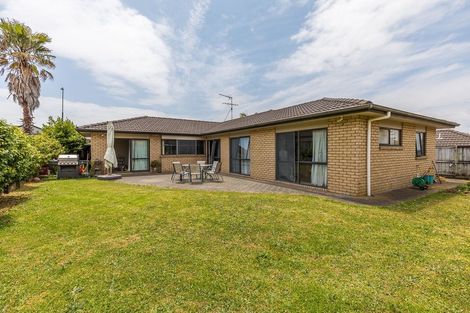 Photo of property in 4 Kalmore Place, Flat Bush, Auckland, 2016