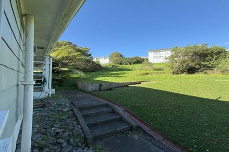 Photo of property in 6 Gloucester Street, Cannons Creek, Porirua, 5024