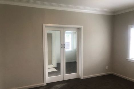 Photo of property in 3166 Great North Road, New Lynn, Auckland, 0600