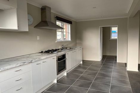 Photo of property in 10 Derby Street, Green Island, Dunedin, 9018