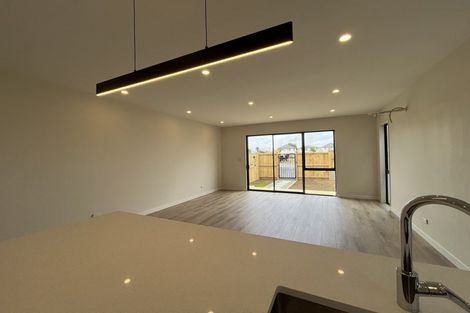 Photo of property in 18 Kapeta Lane, Karaka, 2113
