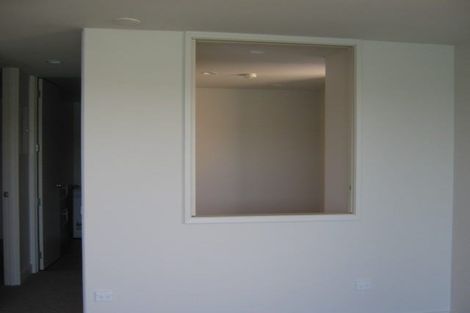 Photo of property in Shelley Bay Terraces, 1/61 Maupuia Road, Maupuia, Wellington, 6022