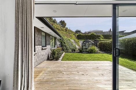 Photo of property in 9 Frederick Place, Whalers Gate, New Plymouth, 4310