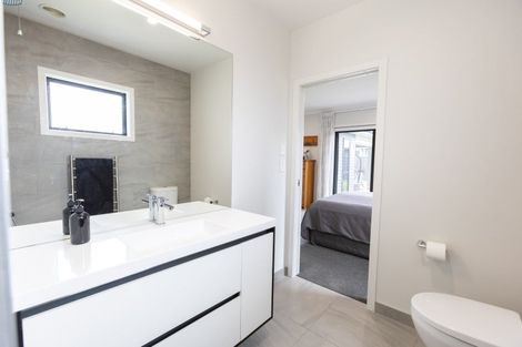 Photo of property in 12 Ruahine Road, Poraiti, Napier, 4112