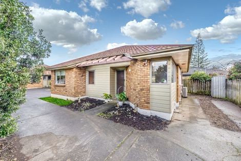 Photo of property in 1/15 Golfland Drive, Golflands, Auckland, 2013