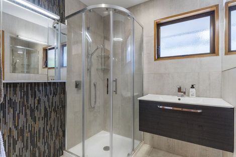 Photo of property in 16 Bellbird Rise, Murrays Bay, Auckland, 0630