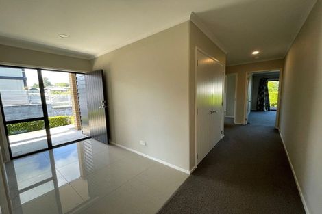 Photo of property in 6 Rayner Way, Glen Avon, New Plymouth, 4312