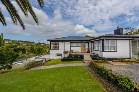 Photo of property in 7 Mcleod Street, Helensville, 0800