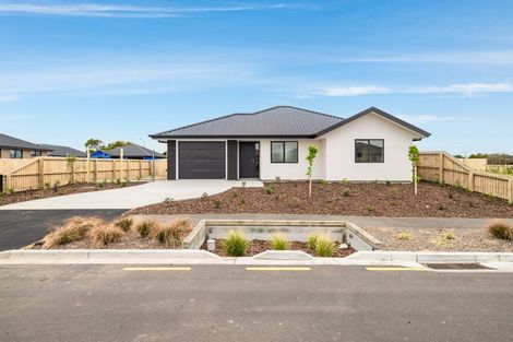 Photo of property in 4 Poipoi Place, Aranui, 8061