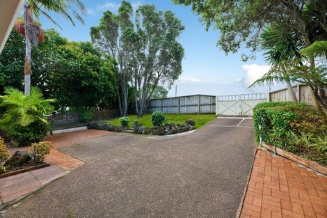 Photo of property in 1/294 Great North Road, Henderson, Auckland, 0612
