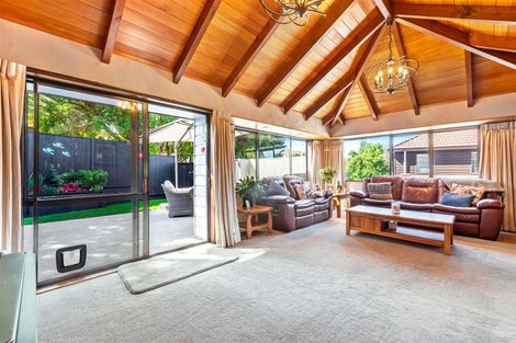 Photo of property in 39a Grand Vue Road, Kawaha Point, Rotorua, 3010