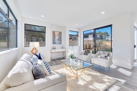 Photo of property in 107 Sturges Road, Henderson, Auckland, 0612