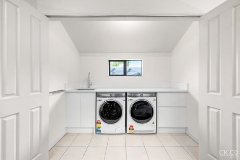 Photo of property in 63 Kirton Drive, Riverstone Terraces, Upper Hutt, 5018