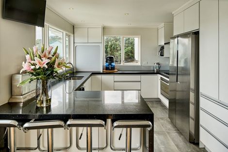 Photo of property in 25 Eskdale Road, Papakowhai, Porirua, 5024