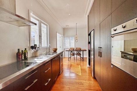 Photo of property in 43 Balmain Road, Birkenhead, Auckland, 0626