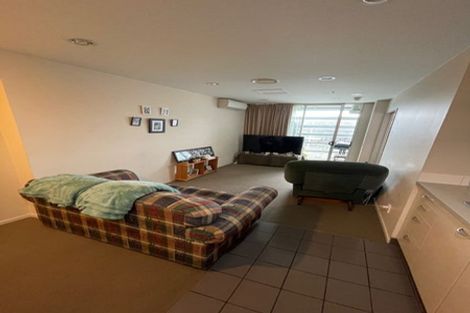 Photo of property in 401/17 Osterley Way, Manukau, Auckland, 2104