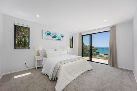 Photo of property in 254a Whangaparaoa Road, Red Beach, 0932