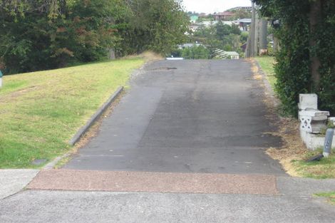 Photo of property in 1/83 Chivalry Road, Glenfield, Auckland, 0629