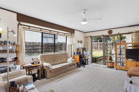 Photo of property in 2/6 Solway Place, Mount Maunganui, 3116