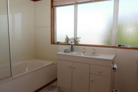 Photo of property in 2/38 Marlene Street, Casebrook, Christchurch, 8051