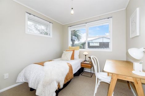 Photo of property in 13 Roby Street, Te Atatu Peninsula, Auckland, 0610