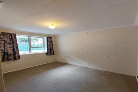 Photo of property in 36 Cumberland Street, Merrilands, New Plymouth, 4312