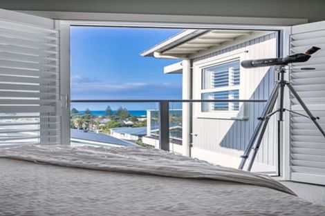 Photo of property in 18 Panorama Heights, Orewa, 0931