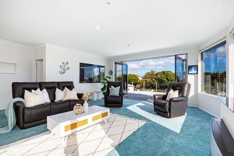 Photo of property in 56 Wharemauku Road, Raumati Beach, Paraparaumu, 5032