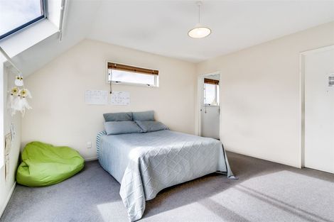 Photo of property in 143 Memorial Avenue, Burnside, Christchurch, 8053