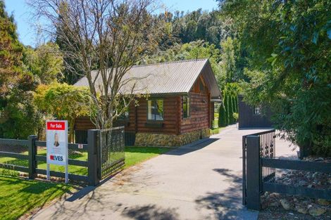 Photo of property in 16 Tombleson Road, Lake Rotoma, Rotorua, 3074
