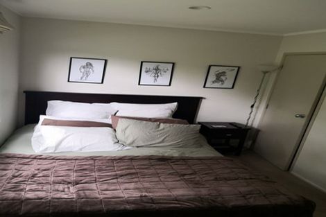 Photo of property in 2/8 Theodora Place, Mairangi Bay, Auckland, 0630