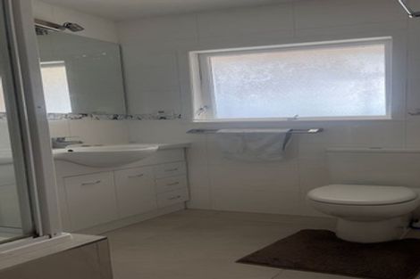 Photo of property in 50 Sylvia Road, Hillcrest, Auckland, 0627