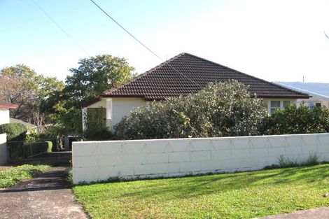 Photo of property in 4 Marie Crescent, Te Atatu South, Auckland, 0610