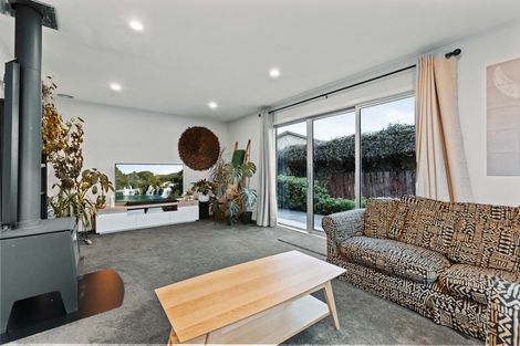 Photo of property in 25 Campbell Street, Alexandra, 9320