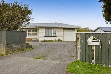 Photo of property in 28 Camberwell Road, Hawera, 4610