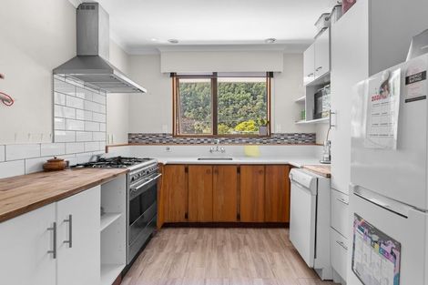 Photo of property in 73 Devon Street, Picton, 7220