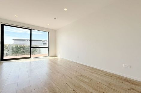 Photo of property in 6/737 East Coast Road, Browns Bay, Auckland, 0630