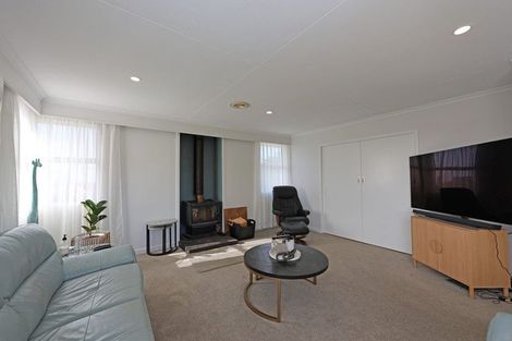 Photo of property in 16 Ure Street, South Hill, Oamaru, 9400