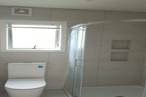 Photo of property in 56 Goldfinch Rise, Unsworth Heights, Auckland, 0632
