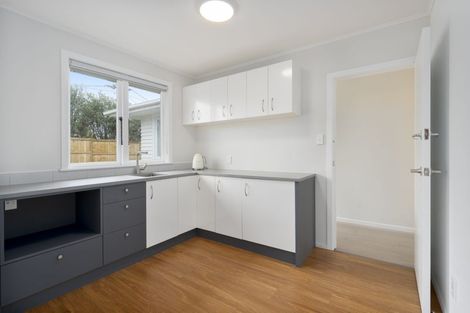 Photo of property in 37 Chorley Avenue, Massey, Auckland, 0614