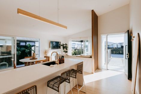 Photo of property in 2 Julie Lane, Papamoa, 3118