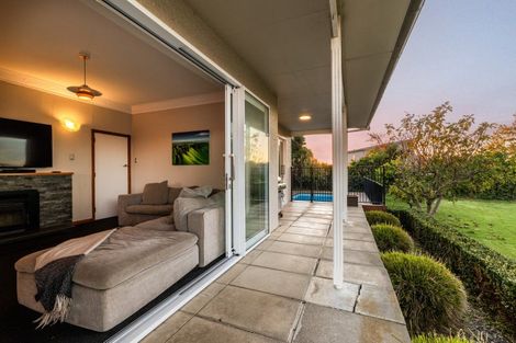 Photo of property in 32 Lucknow Road, Havelock North, 4130