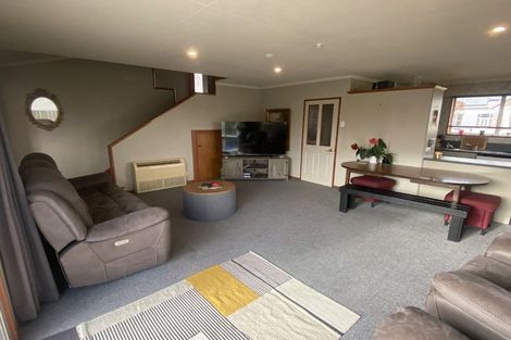 Photo of property in 24 Church Street, Winton, 9720